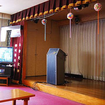 Kamata-onsen stage on the second floor hall