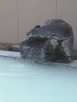 岳温泉空の庭リゾート露天風呂の湯口