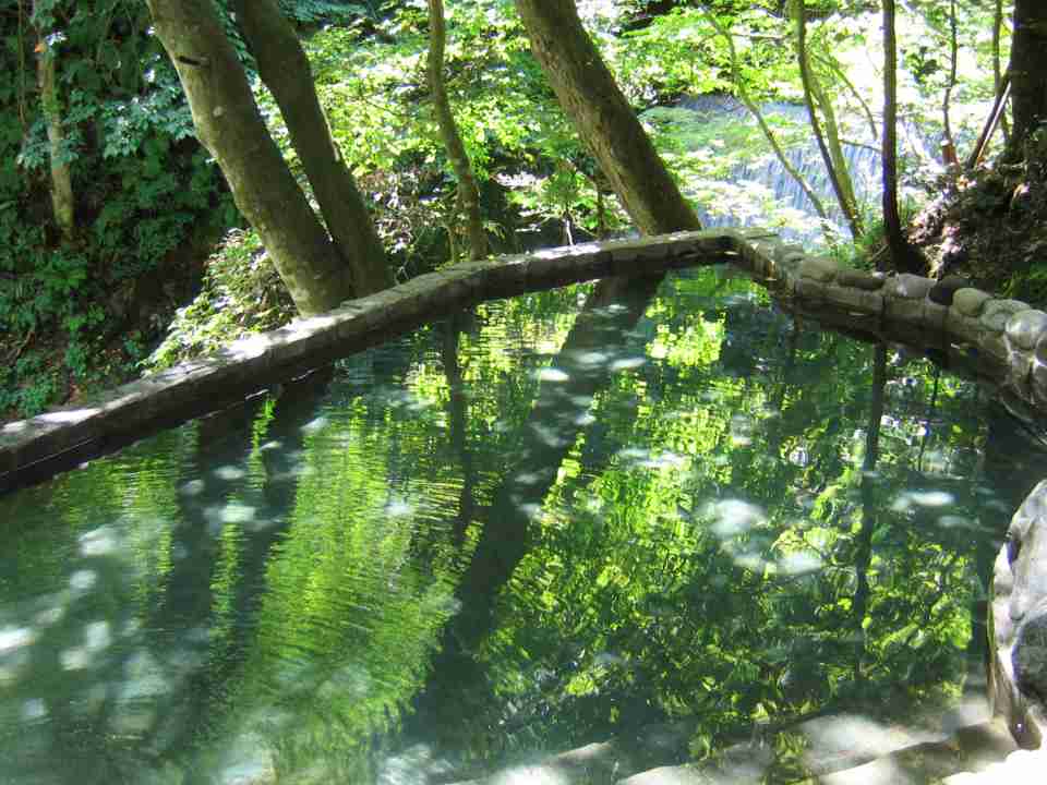 Minakami Onsen-kyo Hotokeiwa-onsen Suzumorinoyu open-air bath