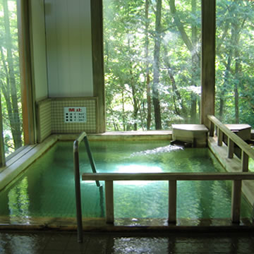 Minakami Onsen-kyo Hotokeiwa-onsen Suzumorinoyu indoor bath (unheated)