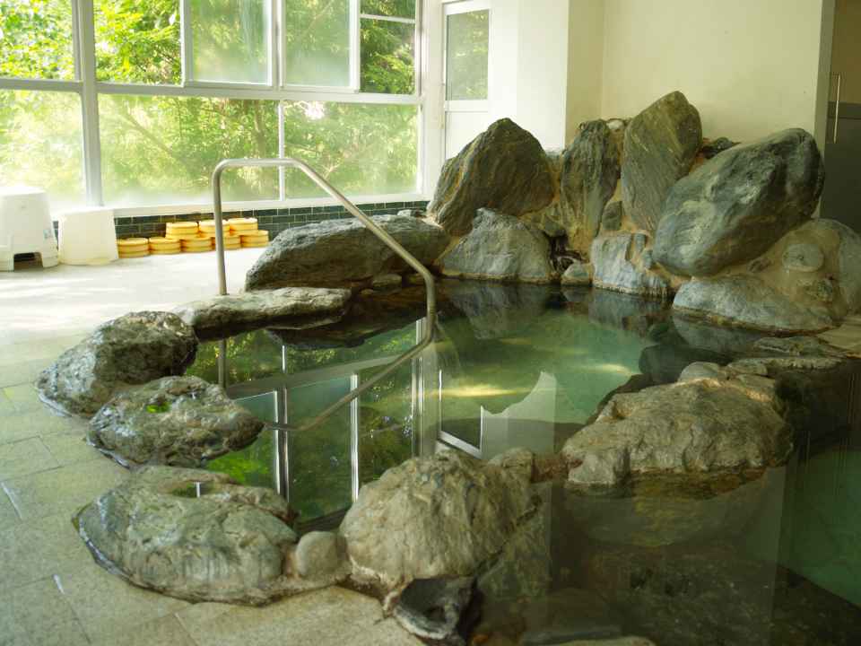 Oigami Onsen Anabarayu Toshukan indoor bath