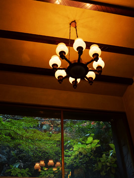 伊香保温泉横手館階段の照明