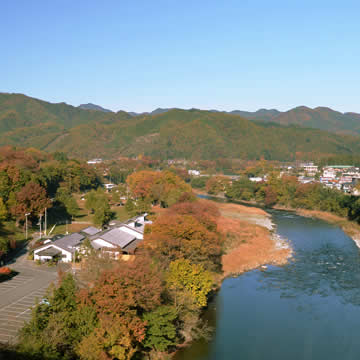 秩父川端温泉梵の湯と荒川