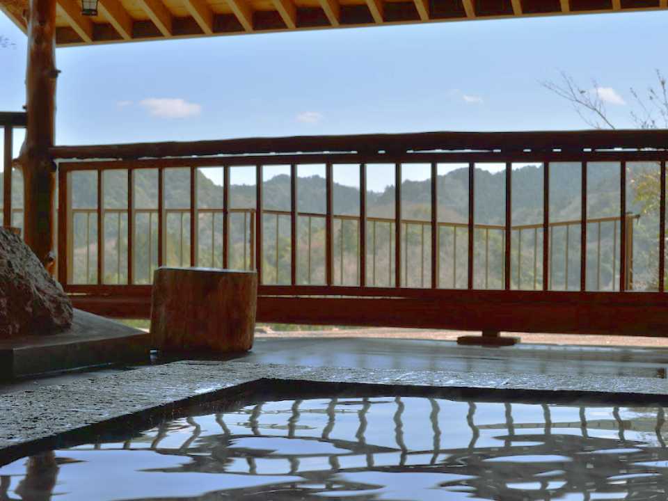 View from Kosuitei Sagawa open-air bath, Kameyama Onsen