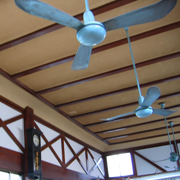 Rokuryu-kosen undressing room ceiling