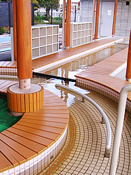 Footbath in front of Kasugaicho Station