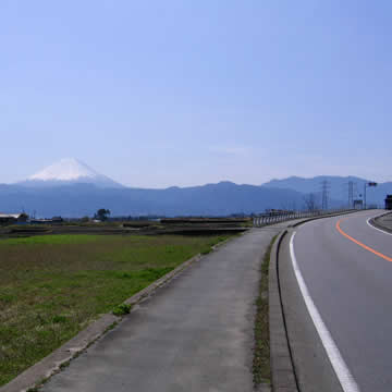 Mt. Fuji from the Asahi Bypass in Nirasaki, Yamanashi