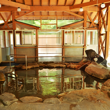 Tateshina Onsen Ishiyasunoyu open-air bath