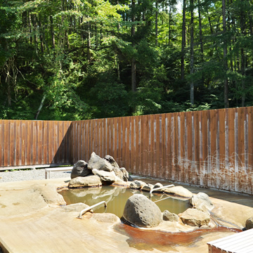 Tateshina Onsen Ishiyasunoyu open-air bath